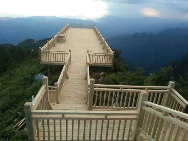 綿陽(yáng)防腐木棧道